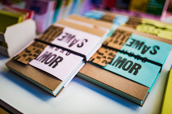 ATRAVÉS-LANÇAMENTO_LIVRO_LEO_BELTRÃO-MAMA_CADELA-20_04_2024 © Flávio Charchar - IMPRENSA-15 ATRAVÉS-LANÇAMENTO_LIVRO_LEO_BELTRÃO-MAMA_CADELA-20_04_2024 © Flávio Charchar