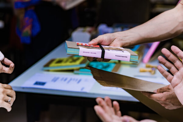 ATRAVÉS-LANÇAMENTO_LIVRO_LEO_BELTRÃO-MAMA_CADELA-20_04_2024 © Flávio Charchar - IMPRENSA-69 ATRAVÉS-LANÇAMENTO_LIVRO_LEO_BELTRÃO-MAMA_CADELA-20_04_2024 © Flávio Charchar