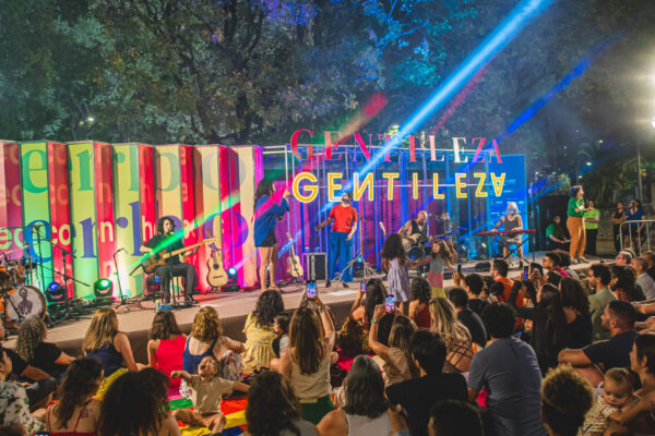 SHOW_FERNANDA_TAKAI_CONVIDA_CORAL_@alnereis_6352 SHOW_FERNANDA_TAKAI_CONVIDA_CORAL_@alnereis_6352